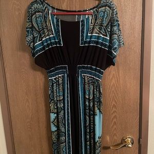 B. Smart printed dress Size XL